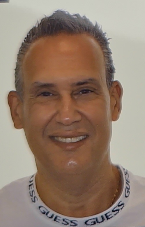 Headshot of Spiros Papachristos